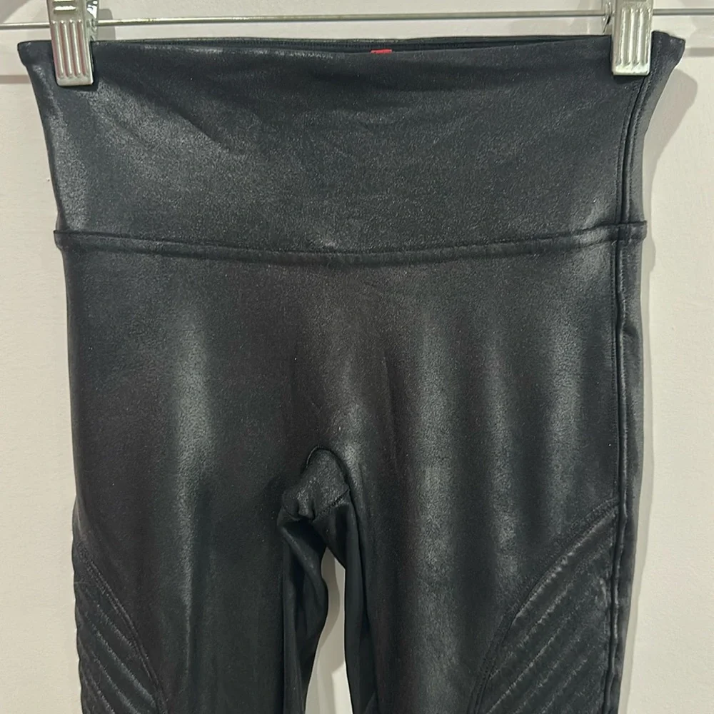 Spanx Faux Leather Moto Leggings Size XS - Picture 4 of 10